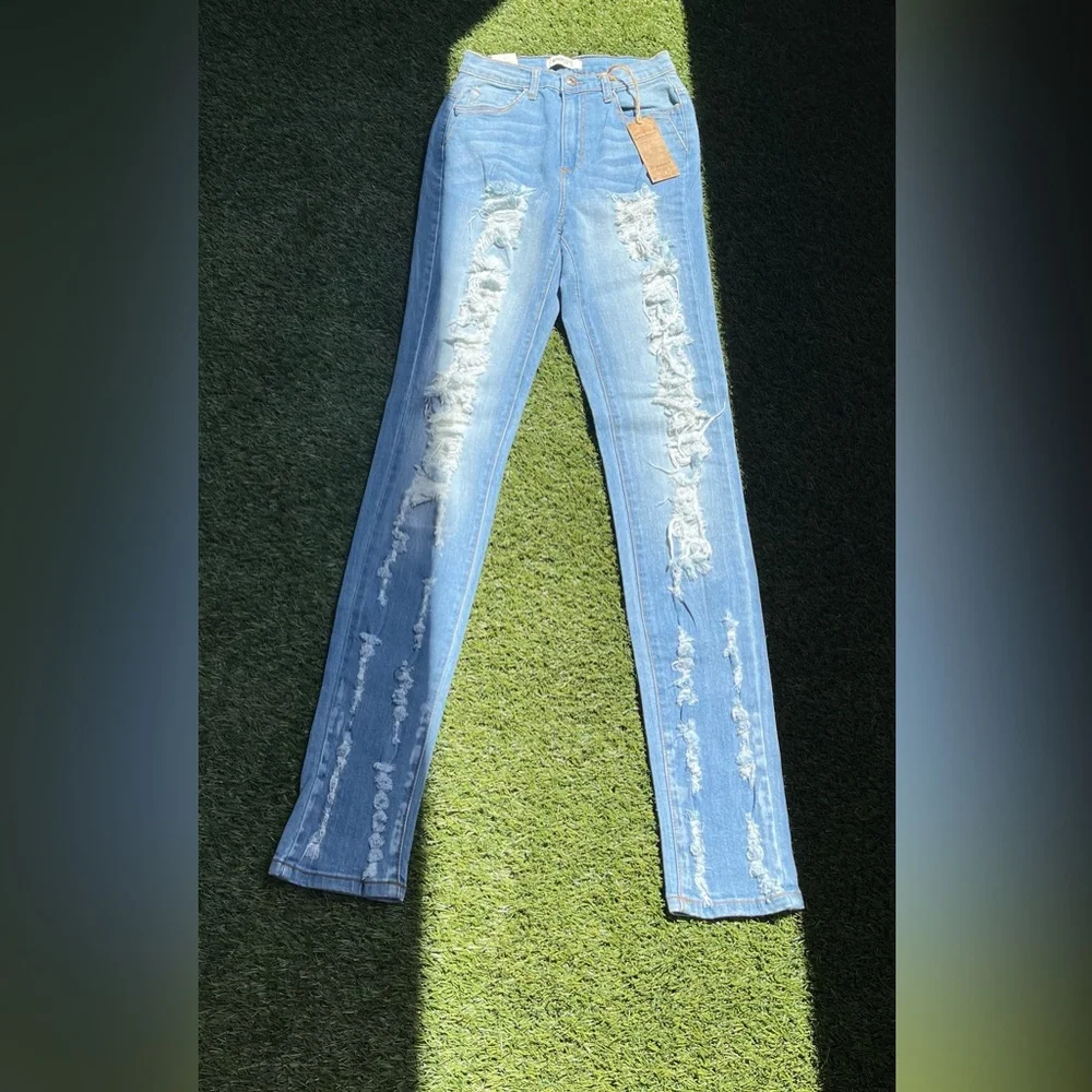 💎DISTRESSED JEANS💎 - Picture 5 of 8